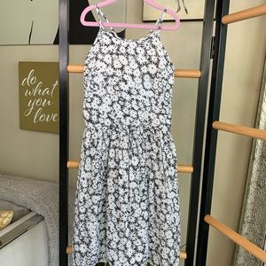 Girls 8/10 (med) summer dress🌼🌸